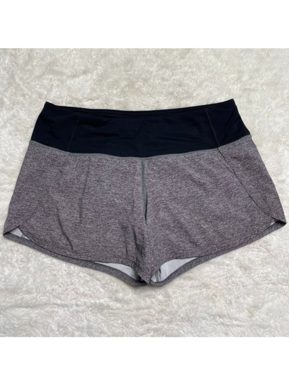 Lululemon Running Shorts Womens Size 6 Gray Heathered Black Waistband 4 In